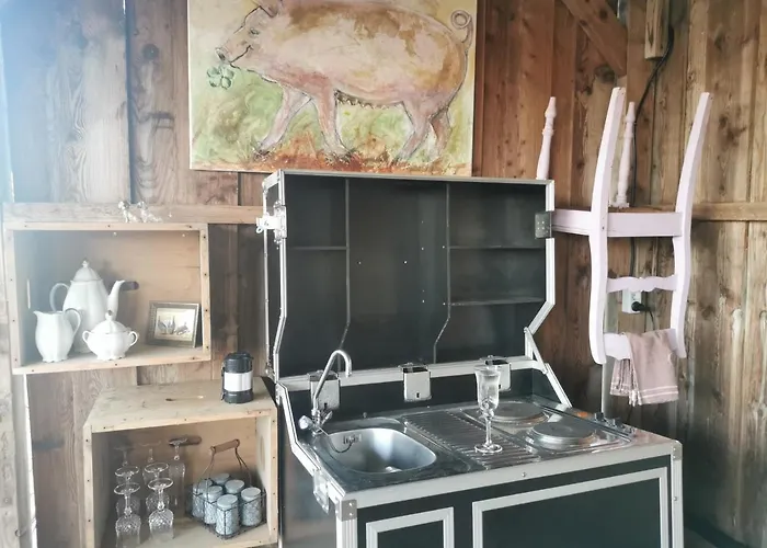 Lavendelmond Glamping Lyxtält